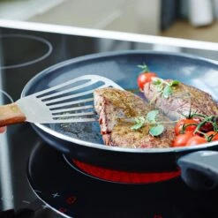 GreenPan Cambridge Hapjespan Met Deksel 24cm - Zwart - Inductie - PFAS-vrij -Greenpan Winkel 1200x1199 5