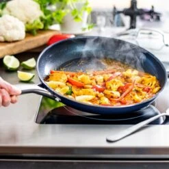 Blue Diamond, Keramische Koekenpan Verrijkt Met Diamantdeeltjes – Inductie Koekenpan Ø 28 Cm – PFAS En PHOA Vrij -Greenpan Winkel 1200x1200 414