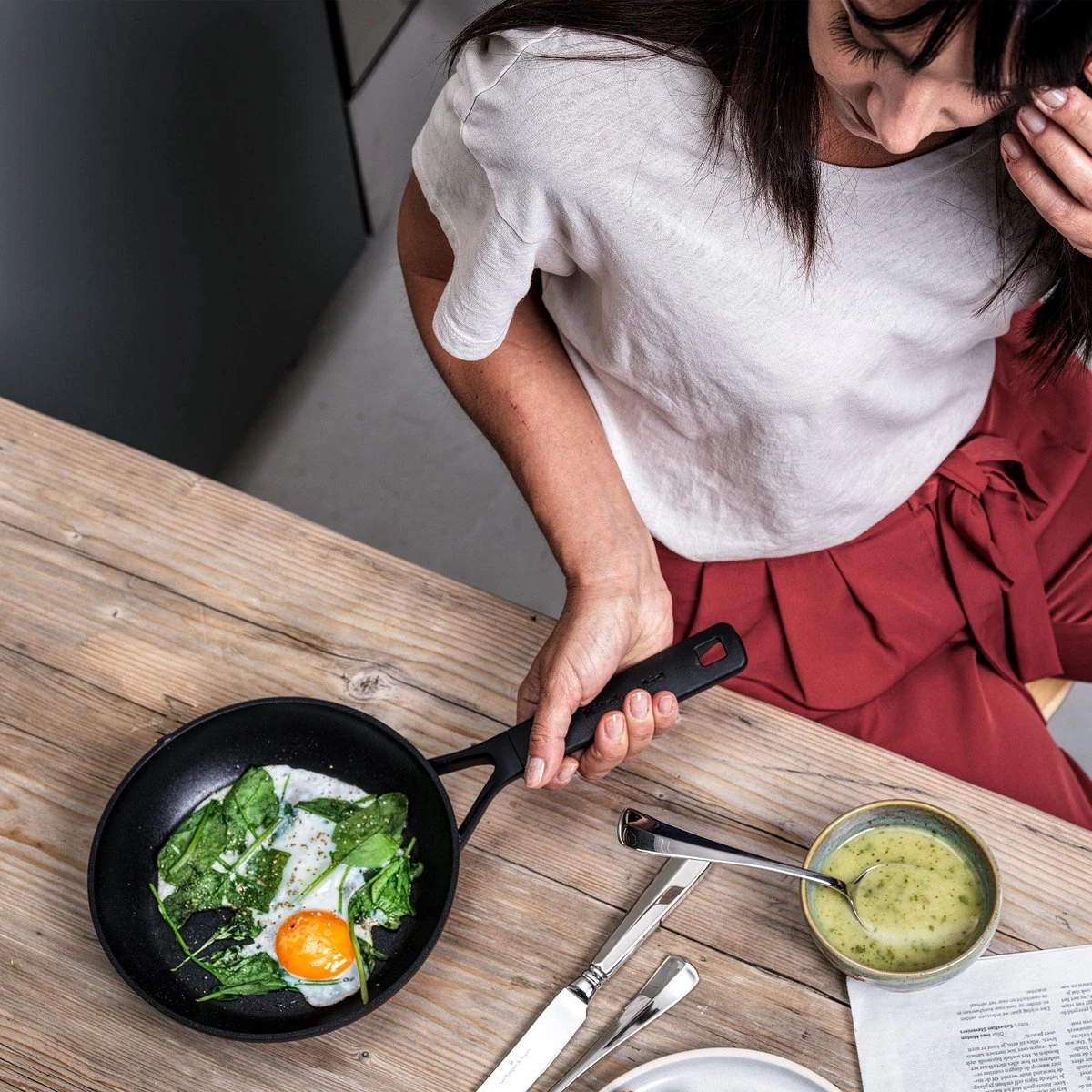 KitchenAid Classic Aluminium Koekenpannenset 3-delig ø20+24+28cm - Zwart - Inductie 7 KitchenAid Classic Aluminium Koekenpannenset 3-delig ø20+24+28cm - Zwart - Inductie - Afbeelding 7