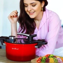 Rosmarino - Snelkookpan Met Glazen Deksel - Zwart - Ø24cm - 5 Liter - 100% PFAS & PFOA Vrij - Aluminium - Pressure Cooker - Non-stick Minerale Coating - Ergonomische Handgrepen - Geschikt Voor Alle Warmtebronnen -Greenpan Winkel 1200x1200 856