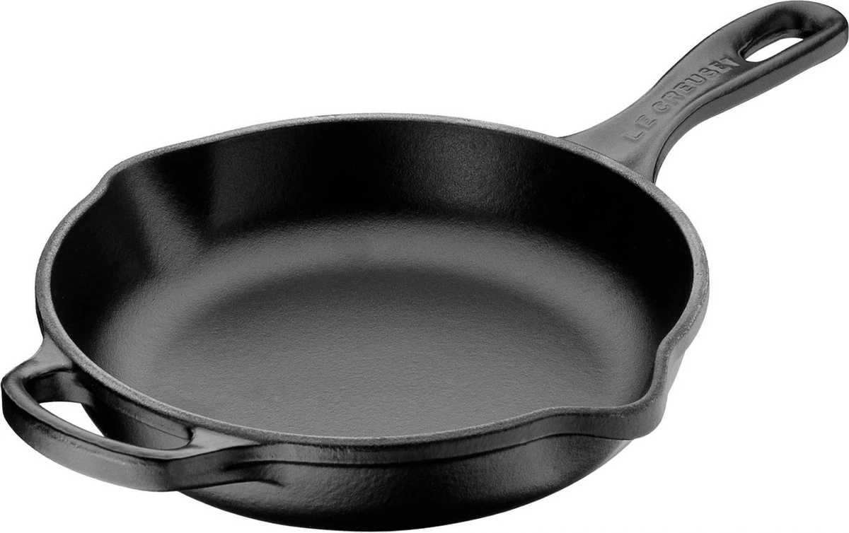 Le Creuset - Gietijzeren Ronde Skillet In Mat Zwart 23cm 1 Le Creuset - Gietijzeren Ronde Skillet In Mat Zwart 23cm