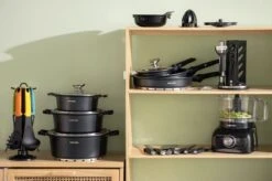 Swiss Pro+ - SWP41D22 - Pannenset 41 Delig - Foodprocessor - Messenblok 8 Delig - Kookgerei Set Met Houder 7 Delig - Starters Pakket - 2022 Serie - Limited Edition -uitzet 15 Swiss Pro+ - SWP41D22 - Pannenset 41 Delig - Foodprocessor - Messenblok 8 Delig - Kookgerei Set Met Houder 7 Delig - Starters Pakket - 2022 Serie - Limited Edition -uitzet -Greenpan Winkel 1200x799 97