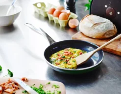 Dagelijkse Kost Door Jeroen Meus - Koekenpan ø28cm - Inductie - Anti-aanbak - PFAS-vrij -Greenpan Winkel 1200x926 9