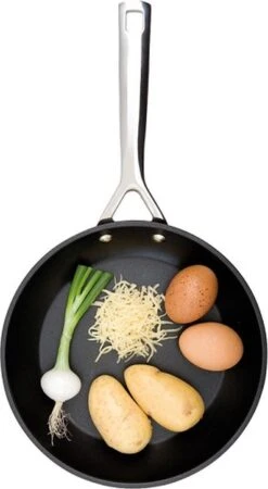 Le Creuset Koekenpan Les Forgées TNS - ø 22 Cm - Standaard Anti-aanbaklaag -Greenpan Winkel 659x1200